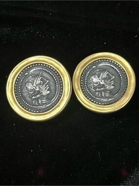 Vintage Erwin Pearl Roman Coin Clip On Earrings 1808